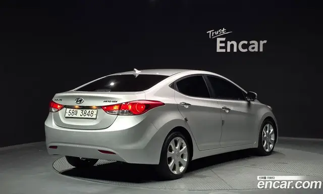 Hyundai Avante 2010 1.6 автомат (гидро), миниатюра 2