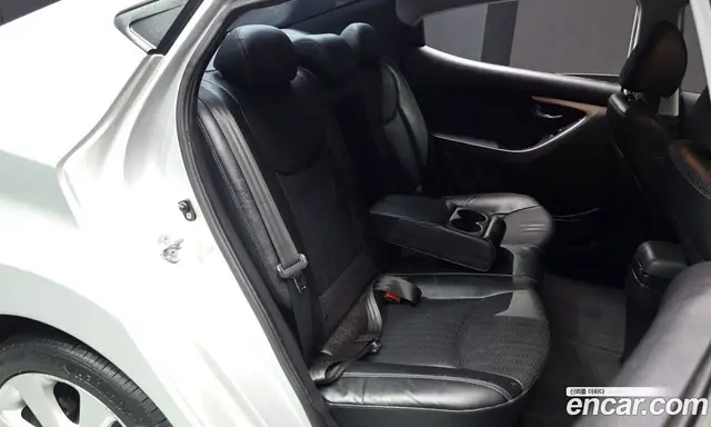 Hyundai Avante 2010 1.6 автомат (гидро), миниатюра 12