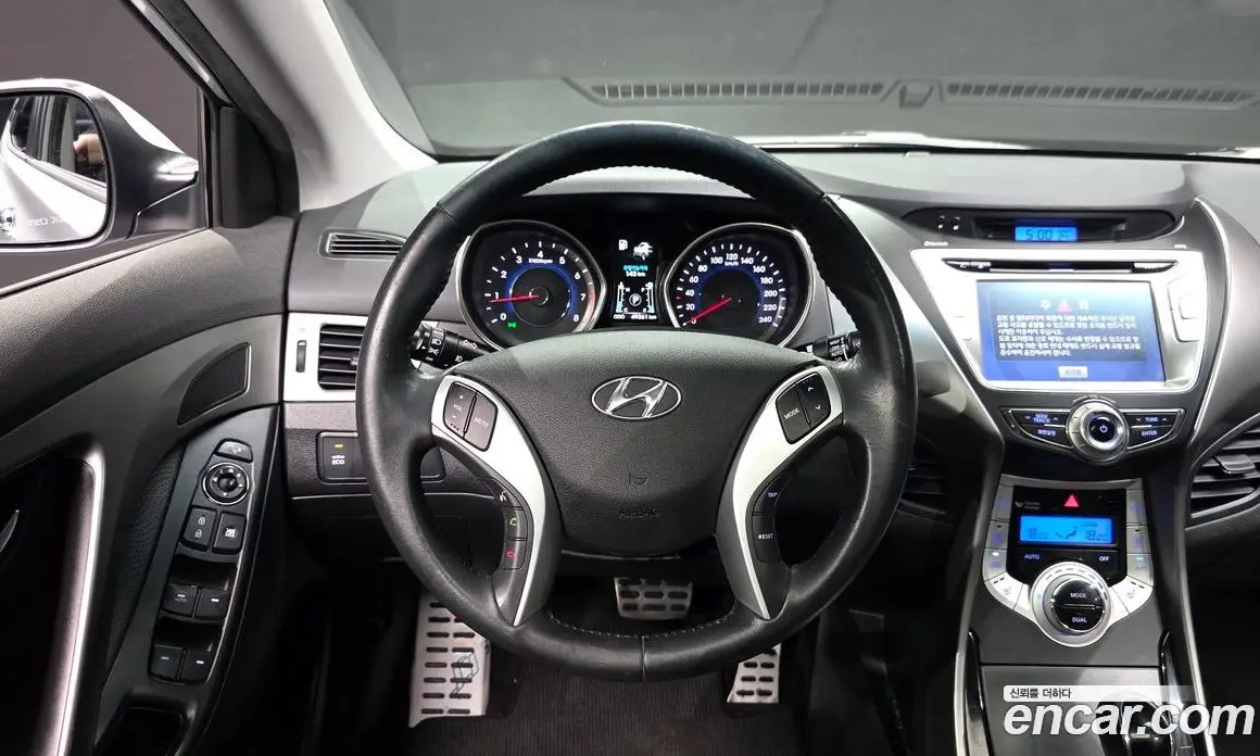 Hyundai Avante 2010 1.6 автомат (гидро), фото 13