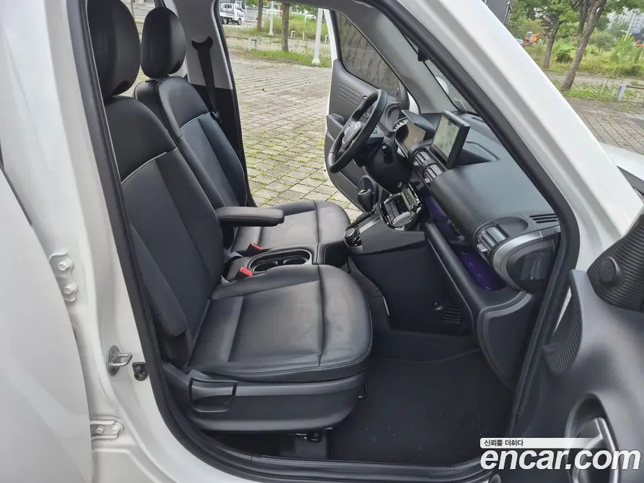 Hyundai Casper 2024 1.0 автомат (гидро), фото 12