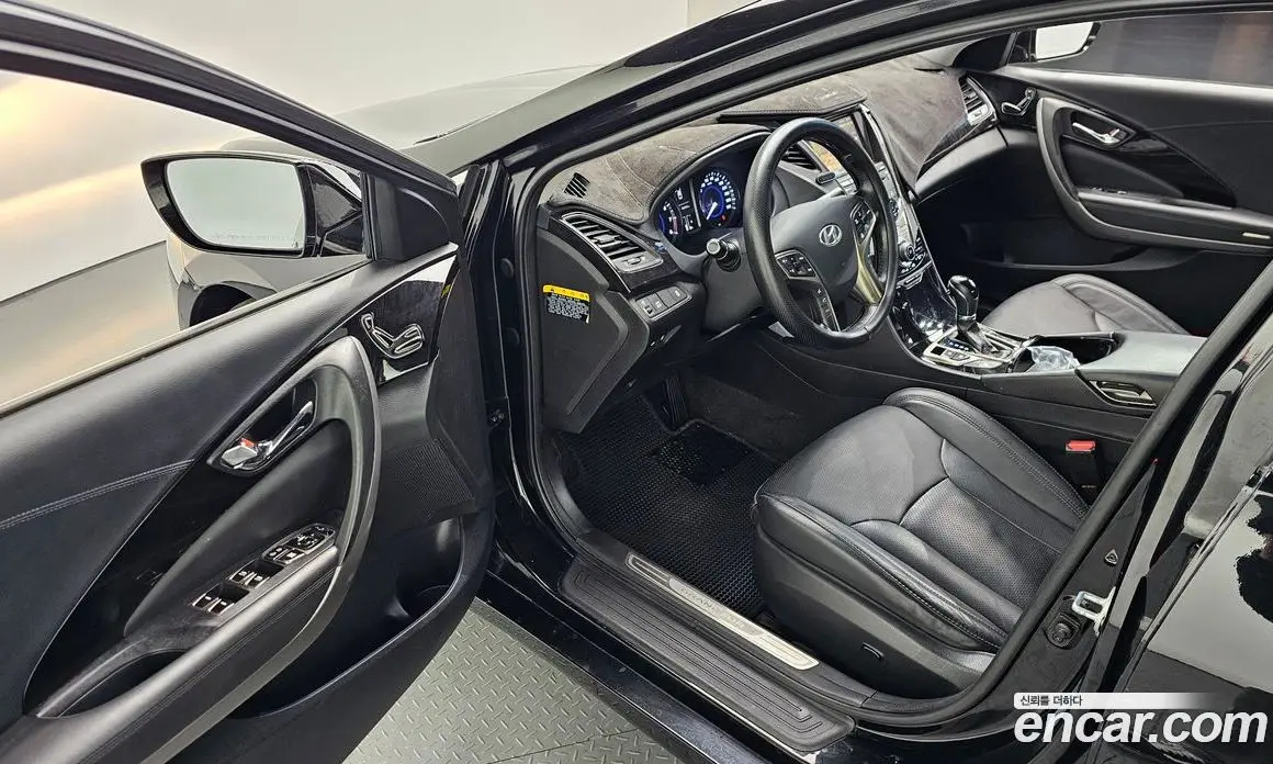 Hyundai Grandeur 2012 2.4 автомат (гидро), фото 11