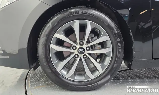 Hyundai Grandeur 2012 2.4 автомат (гидро), миниатюра 5 Hyundai Grandeur 2012 2.4 автомат (гидро), миниатюра 5