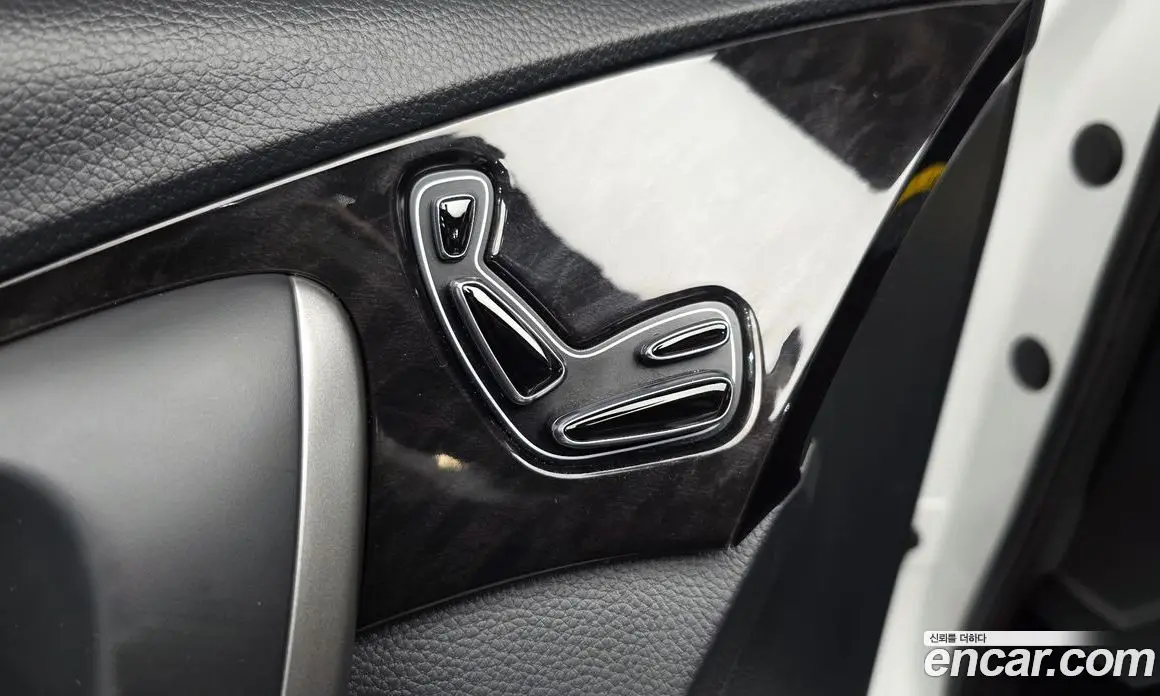 Hyundai Grandeur 2015 2.4 автомат (гидро), фото 17 Hyundai Grandeur 2015 2.4 автомат (гидро), фото 17