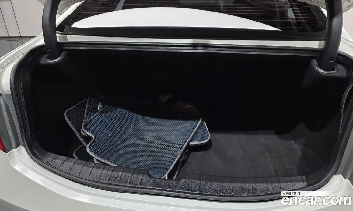 Hyundai Grandeur 2015 2.4 автомат (гидро), фото 19 Hyundai Grandeur 2015 2.4 автомат (гидро), фото 19