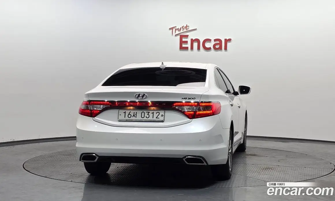 Hyundai Grandeur 2015 2.4 автомат (гидро), фото 3 Hyundai Grandeur 2015 2.4 автомат (гидро), фото 3