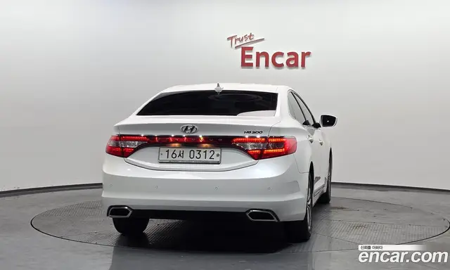 Hyundai Grandeur 2015 2.4 автомат (гидро), миниатюра 3 Hyundai Grandeur 2015 2.4 автомат (гидро), миниатюра 3