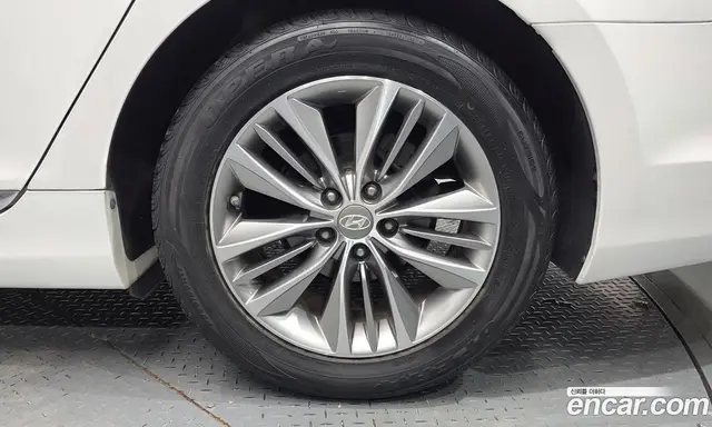 Hyundai Grandeur 2015 2.4 автомат (гидро), миниатюра 4 Hyundai Grandeur 2015 2.4 автомат (гидро), миниатюра 4