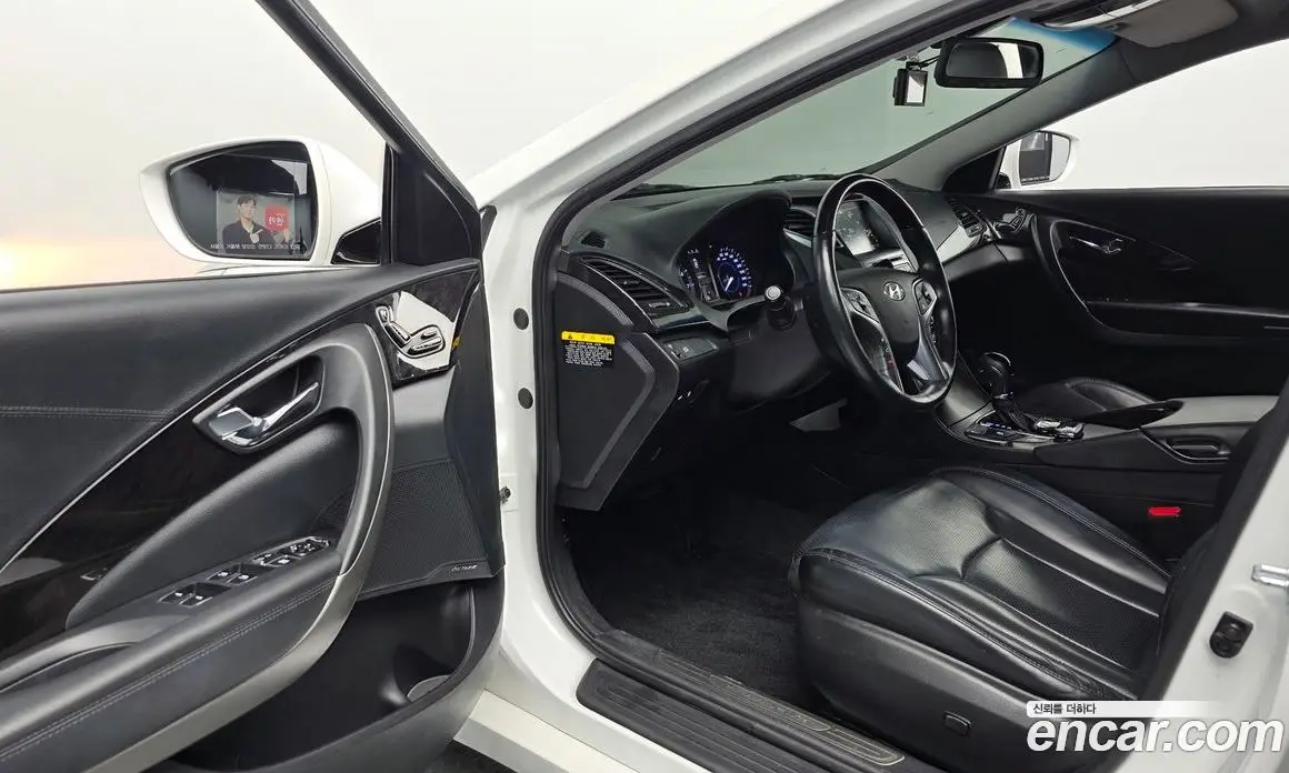 Hyundai Grandeur 2015 2.4 автомат (гидро), фото 10 Hyundai Grandeur 2015 2.4 автомат (гидро), фото 10