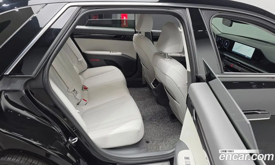 Hyundai Grandeur 2023 3.5 автомат (гидро), фото 12