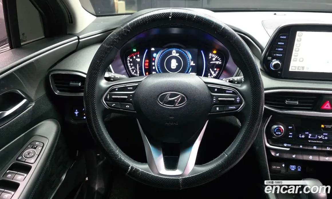 Hyundai Santa Fe 2018 2.0 автомат (гидро), фото 13