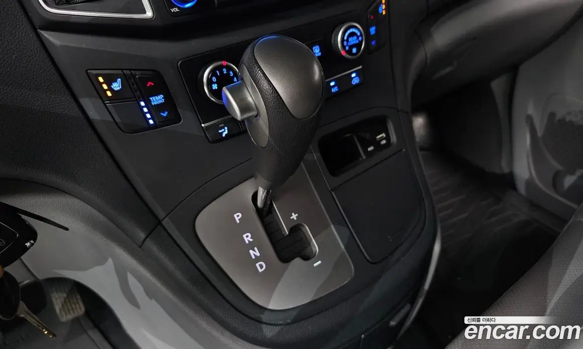 Hyundai Starex 2018 2.5 автомат (гидро), фото 9 Hyundai Starex 2018 2.5 автомат (гидро), фото 9