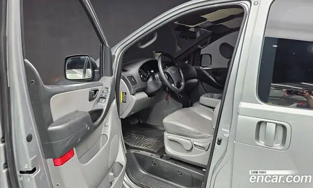 Hyundai Starex 2018 2.5 автомат (гидро), миниатюра 10 Hyundai Starex 2018 2.5 автомат (гидро), миниатюра 10