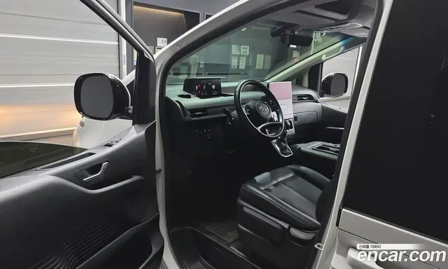 Hyundai Staria 2022 2.2 автомат (гидро), миниатюра 10 Hyundai Staria 2022 2.2 автомат (гидро), миниатюра 10