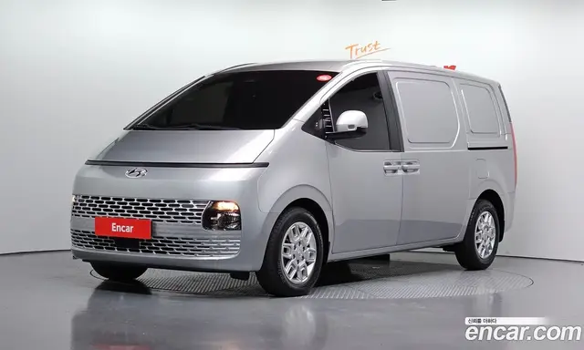 Hyundai Staria, 2022, 49 317 км