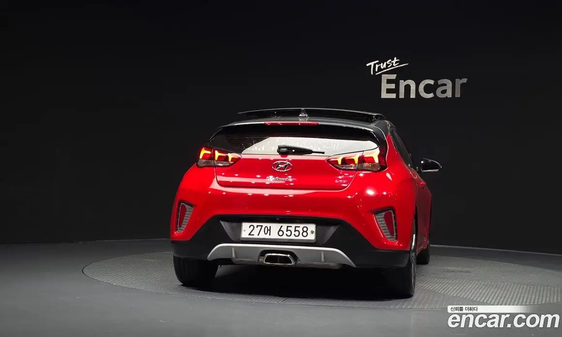 Hyundai Veloster 2018 1.4 автомат (гидро), фото 4 Hyundai Veloster 2018 1.4 автомат (гидро), фото 4
