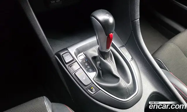 Hyundai Veloster 2018 1.4 автомат (гидро), миниатюра 9 Hyundai Veloster 2018 1.4 автомат (гидро), миниатюра 9