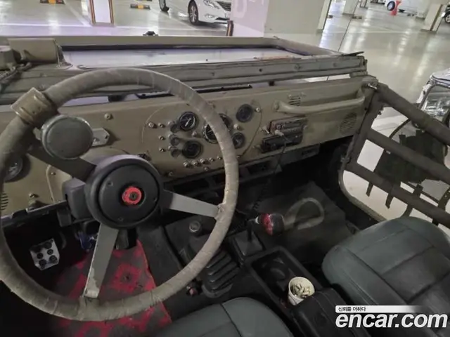 Jeep Wrangler 1992 2.5 механика, миниатюра 3