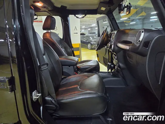 Jeep Wrangler 2017 3.6 автомат (гидро), миниатюра 10