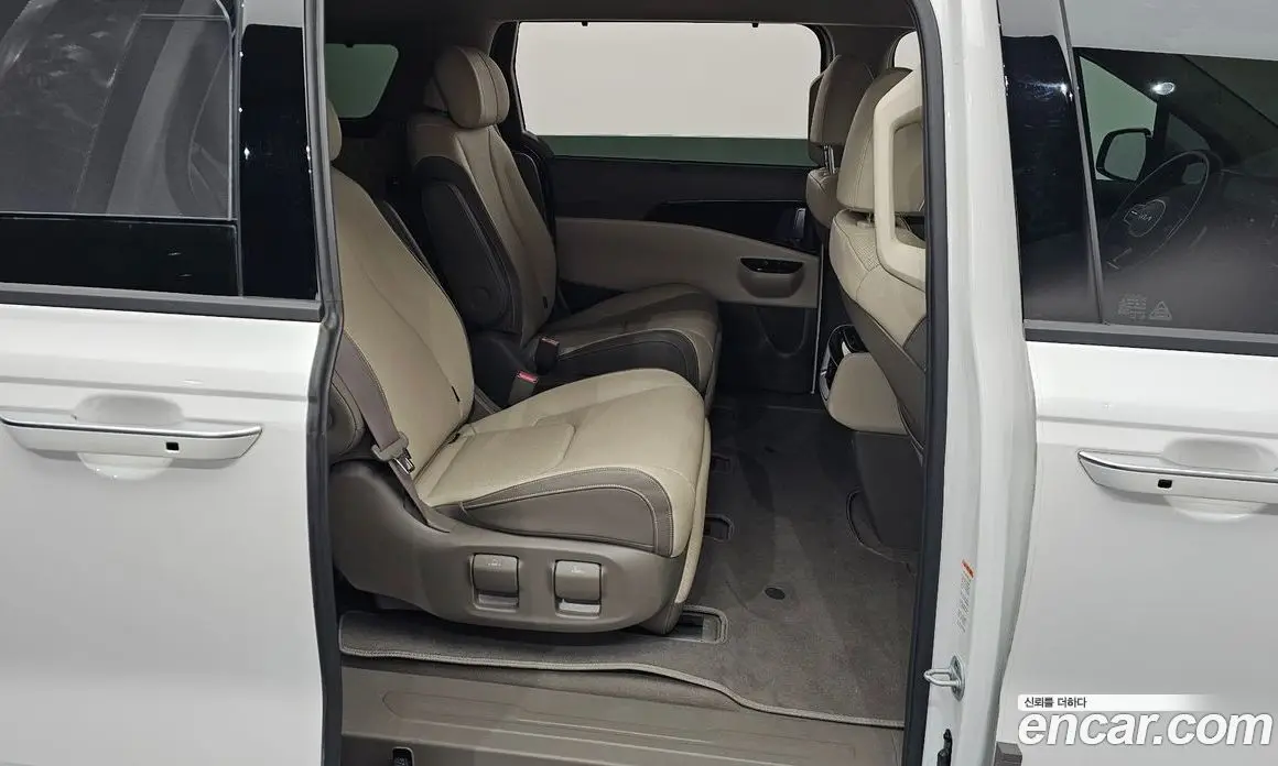 Kia Carnival 2021 2.2 автомат (гидро), фото 12 Kia Carnival 2021 2.2 автомат (гидро), фото 12