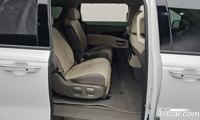 Kia Carnival 2021 2.2 автомат (гидро), миниатюра 12