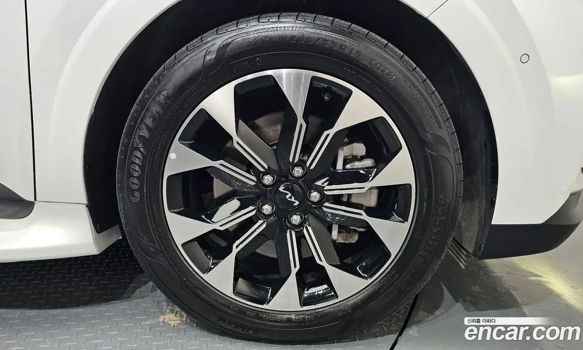 Kia Carnival 2021 2.2 автомат (гидро), фото 5 Kia Carnival 2021 2.2 автомат (гидро), фото 5
