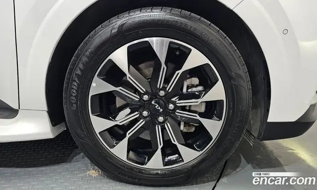 Kia Carnival 2021 2.2 автомат (гидро), миниатюра 5 Kia Carnival 2021 2.2 автомат (гидро), миниатюра 5