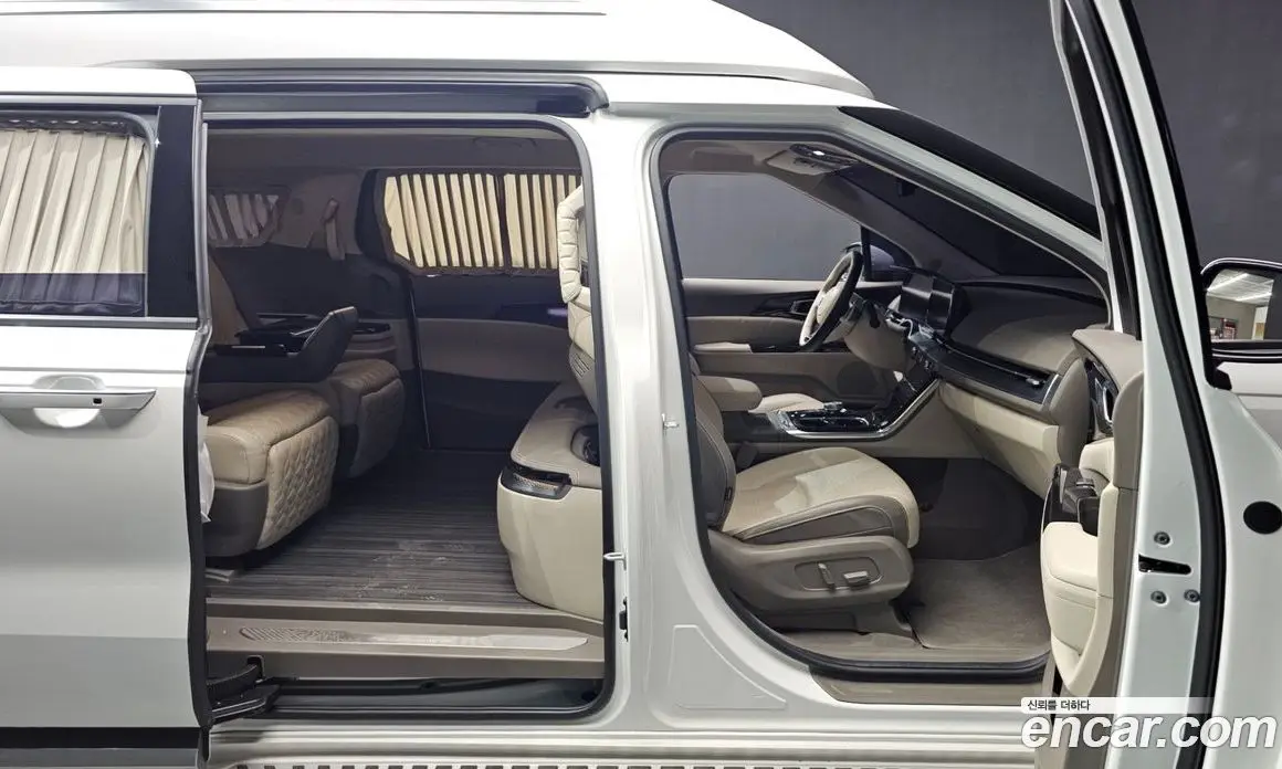 Kia Carnival 2022 3.5 автомат (гидро), фото 18