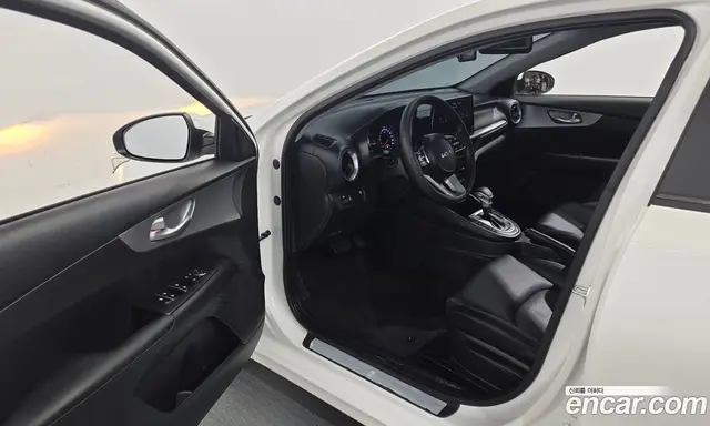 Kia K3 2024 1.6 автомат (гидро), миниатюра 10