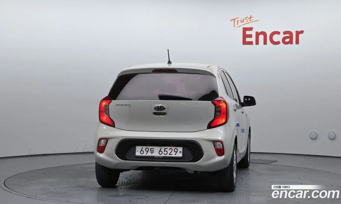 Kia Morning 2017 1.0 автомат (гидро), фото 4