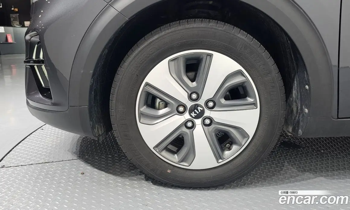 Kia Niro 2020 1.6 автомат (гидро), фото 5 Kia Niro 2020 1.6 автомат (гидро), фото 5