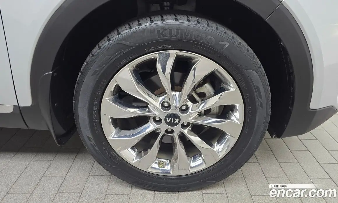 Kia Sorento 2019 2.0 автомат (гидро), фото 5 Kia Sorento 2019 2.0 автомат (гидро), фото 5
