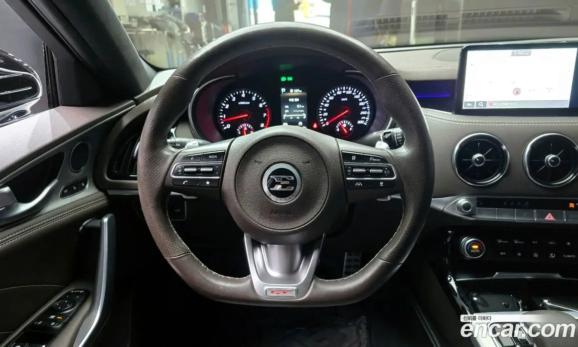 Kia Stinger 2021 3.3 автомат (гидро), фото 14