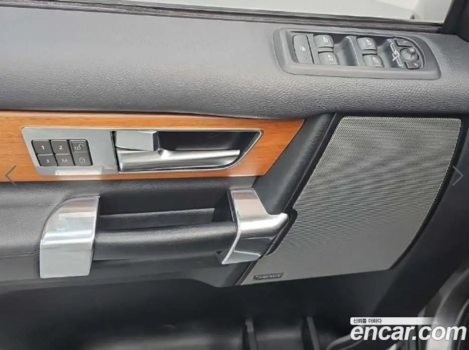 Land Rover Discovery 2014 3.0 автомат (гидро), фото 17
