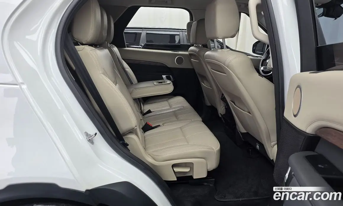 Land Rover Discovery 2019 3.0 автомат (гидро), фото 12
