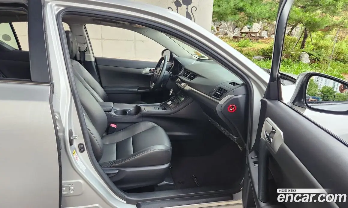 Lexus CT200h 2011 1.8 автомат (гидро), фото 11