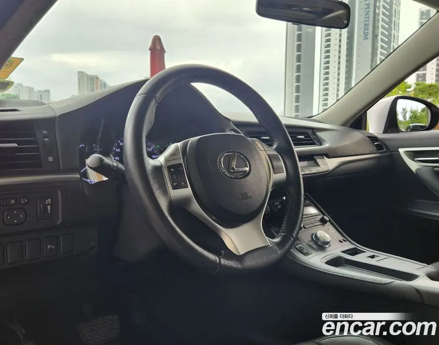 Lexus CT200h 2011 1.8 автомат (гидро), фото 13