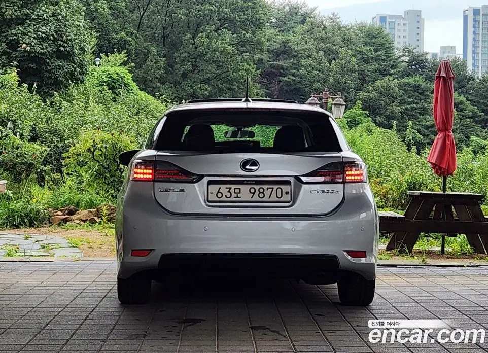 Lexus CT200h 2011 1.8 автомат (гидро), фото 4