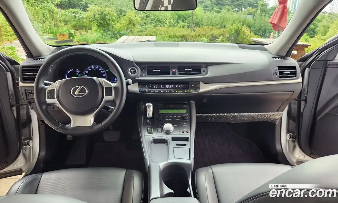 Lexus CT200h 2011 1.8 автомат (гидро), фото 7