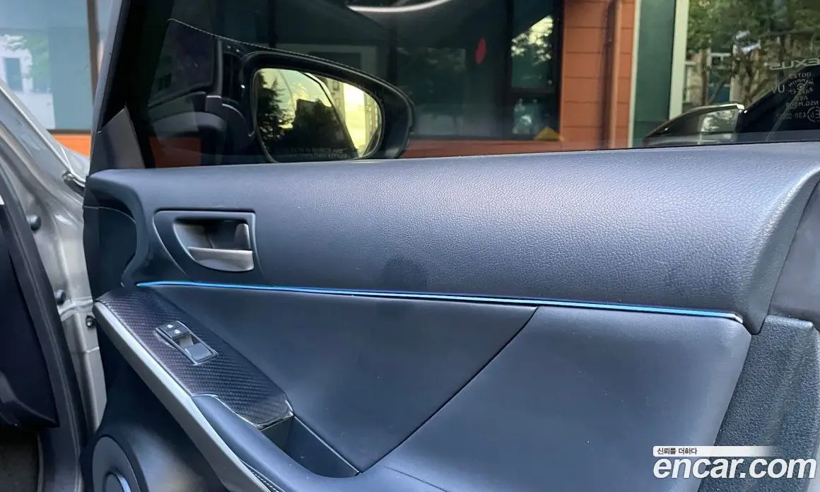 Lexus IS 2017 2.0 автомат (гидро), фото 14 Lexus IS 2017 2.0 автомат (гидро), фото 14