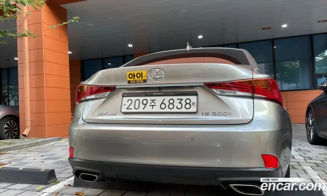 Lexus IS 2017 2.0 автомат (гидро), миниатюра 4 Lexus IS 2017 2.0 автомат (гидро), миниатюра 4
