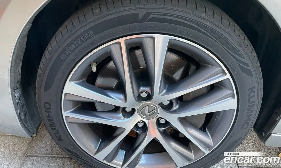 Lexus IS 2017 2.0 автомат (гидро), фото 5 Lexus IS 2017 2.0 автомат (гидро), фото 5
