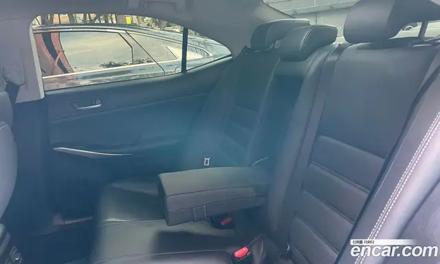 Lexus IS 2017 2.0 автомат (гидро), миниатюра 10 Lexus IS 2017 2.0 автомат (гидро), миниатюра 10