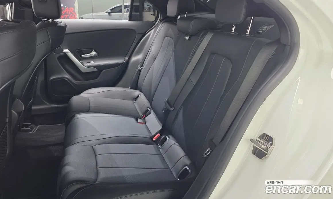 Mercedes-Benz A-Class 2021 2.0 автомат (гидро), фото 12