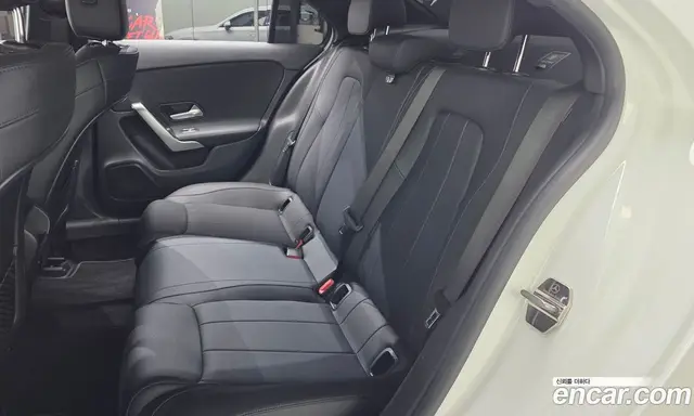 Mercedes-Benz A-Class 2021 2.0 автомат (гидро), миниатюра 12