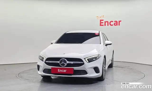 Mercedes-Benz A-Class 2021 2.0 автомат (гидро), миниатюра 3