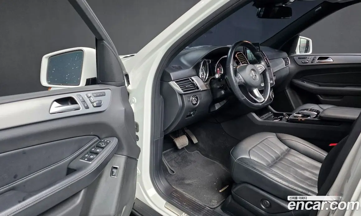 Mercedes-Benz GLE-Class 2018 3.0 автомат (гидро), фото 10 Mercedes-Benz GLE-Class 2018 3.0 автомат (гидро), фото 10