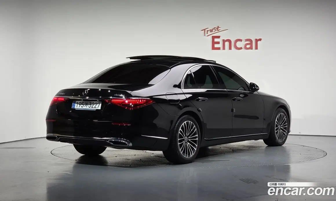 Mercedes-Benz S-Class 2024 3.0 автомат (гидро), фото 1 Mercedes-Benz S-Class 2024 3.0 автомат (гидро), фото 1