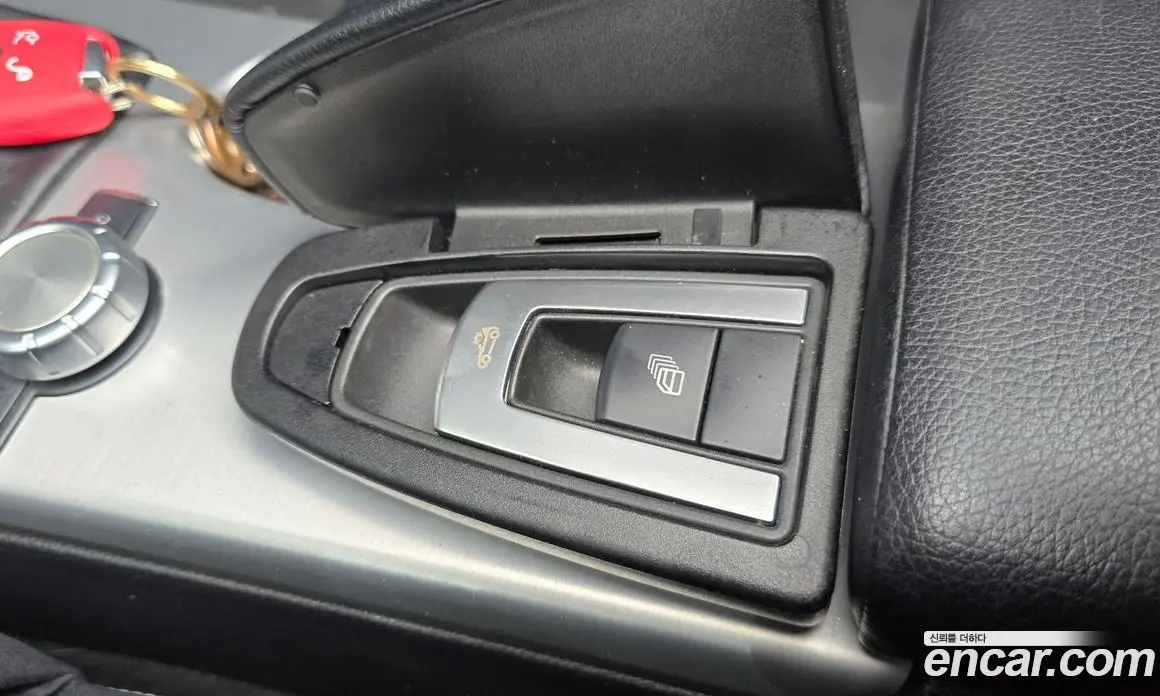 Mercedes-Benz SLK-Class 2012 1.8 автомат (гидро), фото 17 Mercedes-Benz SLK-Class 2012 1.8 автомат (гидро), фото 17