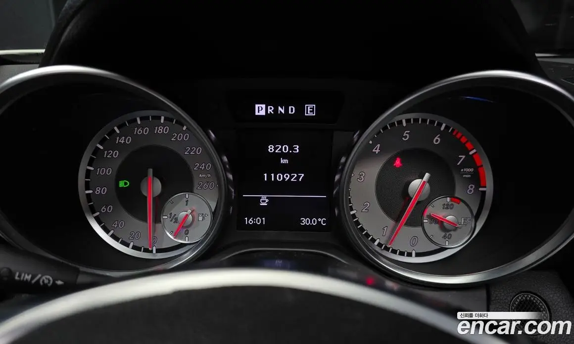 Mercedes-Benz SLK-Class 2012 1.8 автомат (гидро), фото 8 Mercedes-Benz SLK-Class 2012 1.8 автомат (гидро), фото 8