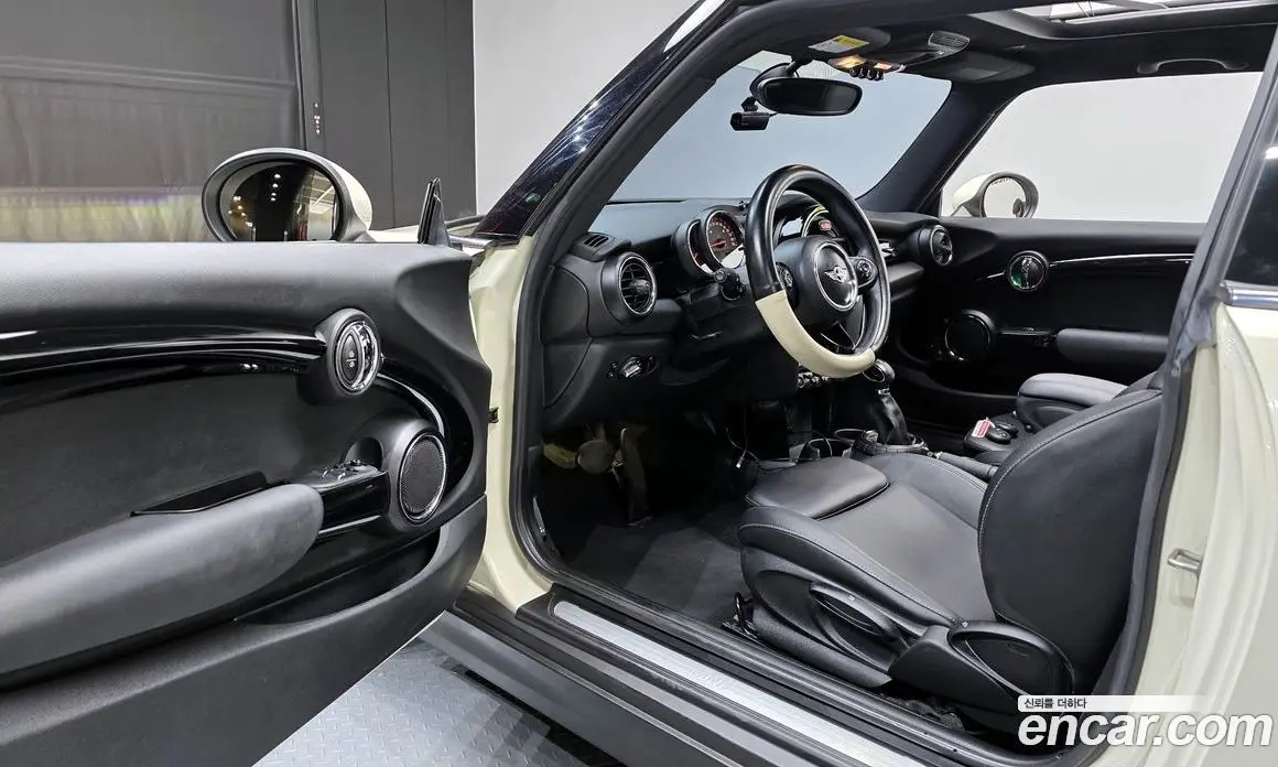 Mini Cooper 2014 1.5 автомат (гидро), фото 11 Mini Cooper 2014 1.5 автомат (гидро), фото 11